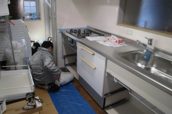 キッチン組立 CIMG0820